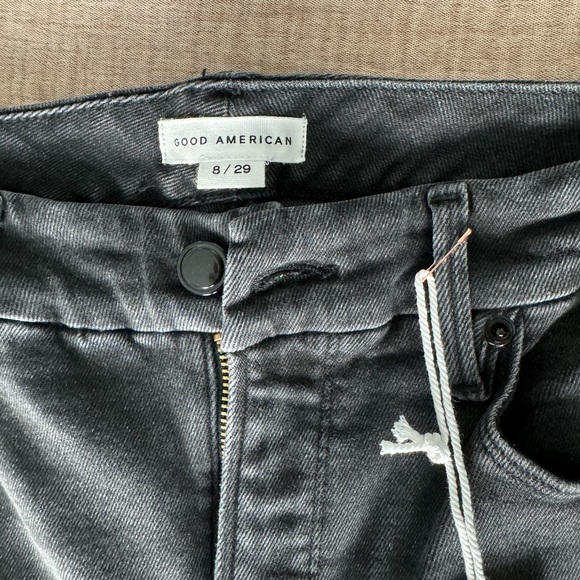 Good American Jeans - Picture 2 of 6